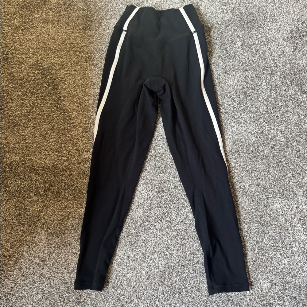 P'tula Black and White Leggings